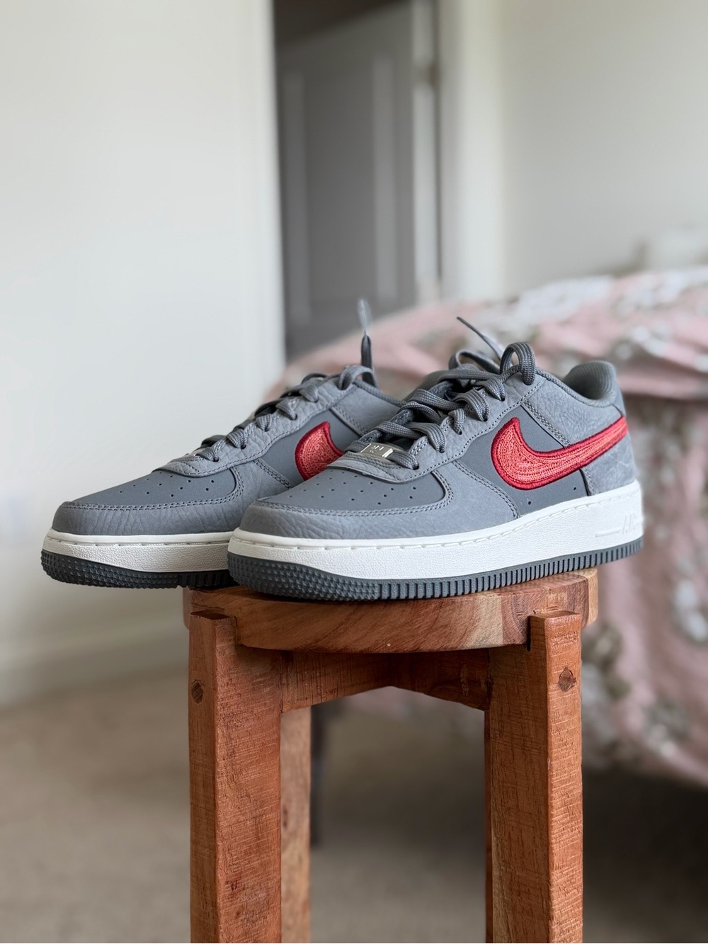 Nike Air Force 1 LV8 3 GS Cool Grey Red Embroidered Swoosh 6Y Women’s 7.5